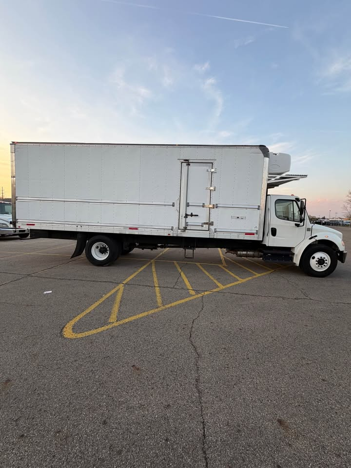 2019 Freightliner M2 106 thumbnail 3
