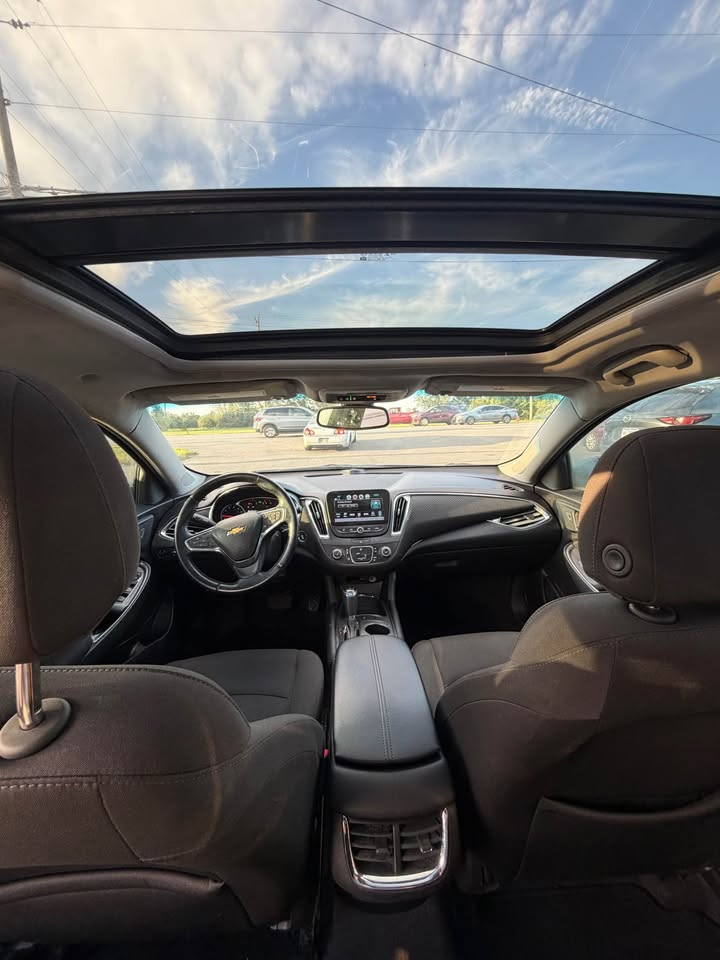 2018 Chevrolet Malibu Limited thumbnail 6