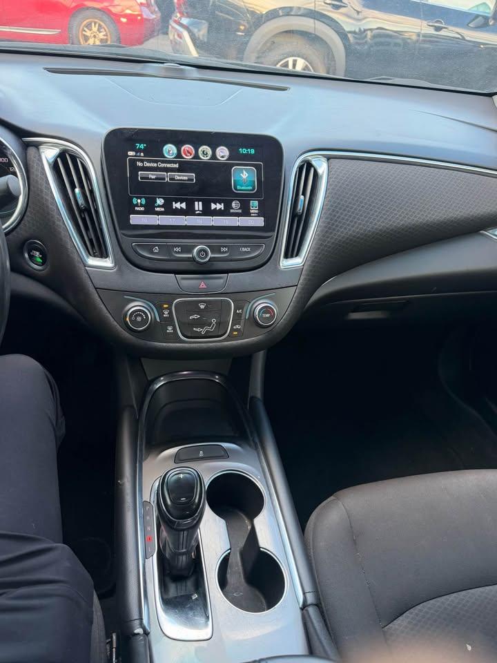 2018 Chevrolet Malibu Limited thumbnail 5