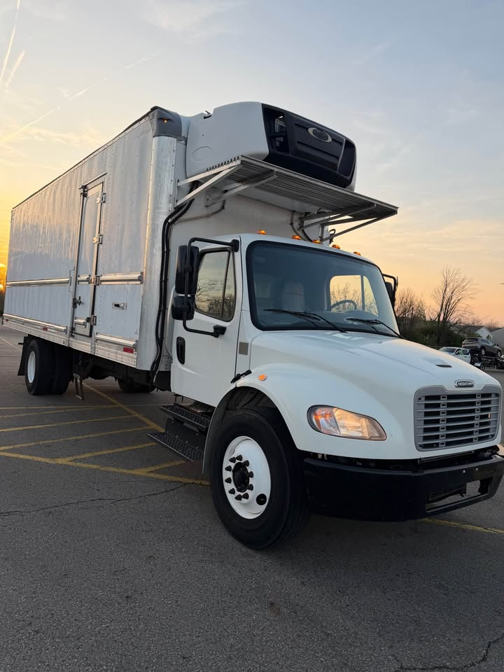 2019 Freightliner M2 106 thumbnail 2