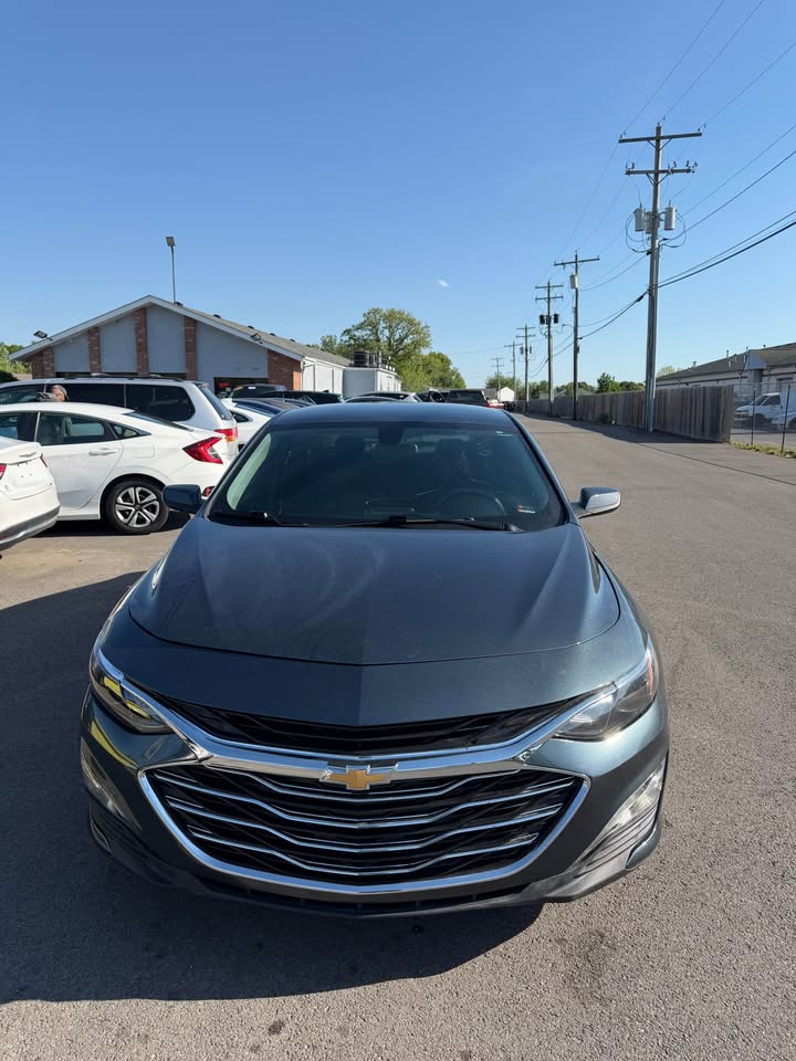 2020 Chevrolet Malibu thumbnail 3
