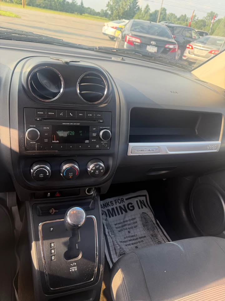 2017 Jeep Compass thumbnail 5