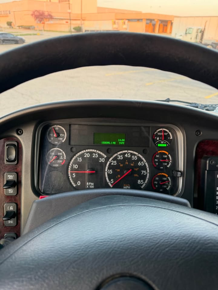 2019 Freightliner M2 106 thumbnail 9