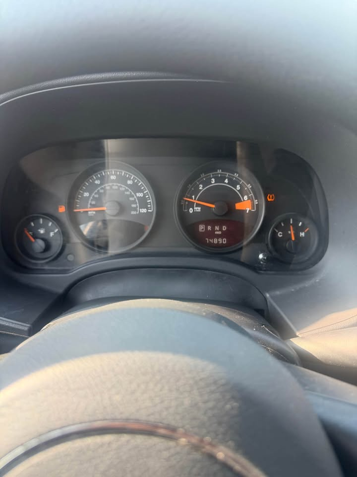 2017 Jeep Compass thumbnail 4