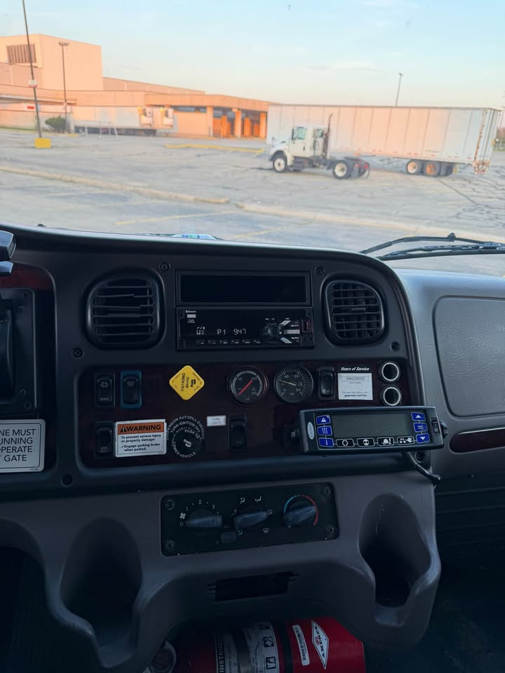 2019 Freightliner M2 106 thumbnail 7
