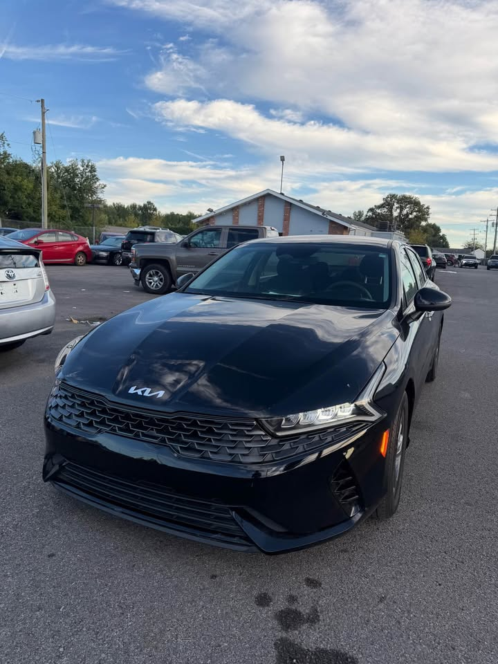 2023 Kia K5 thumbnail 3