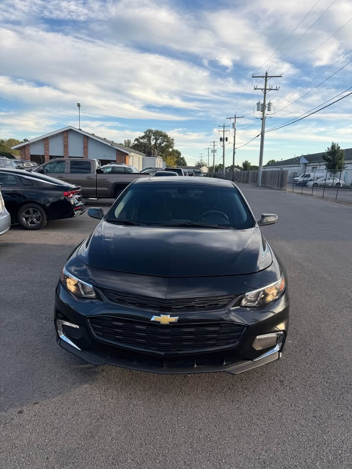 2018 Chevrolet Malibu Limited thumbnail 2