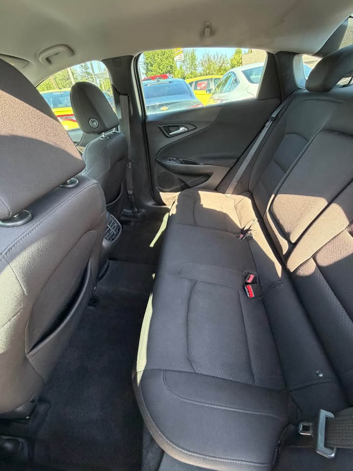 2020 Chevrolet Malibu thumbnail 6