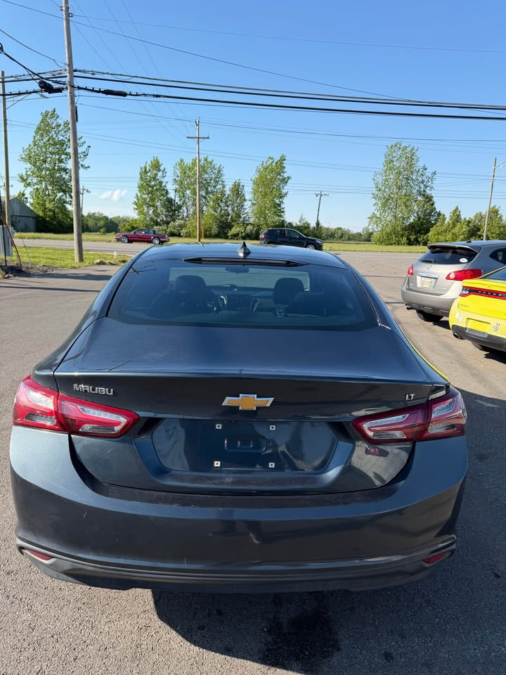 2020 Chevrolet Malibu thumbnail 4